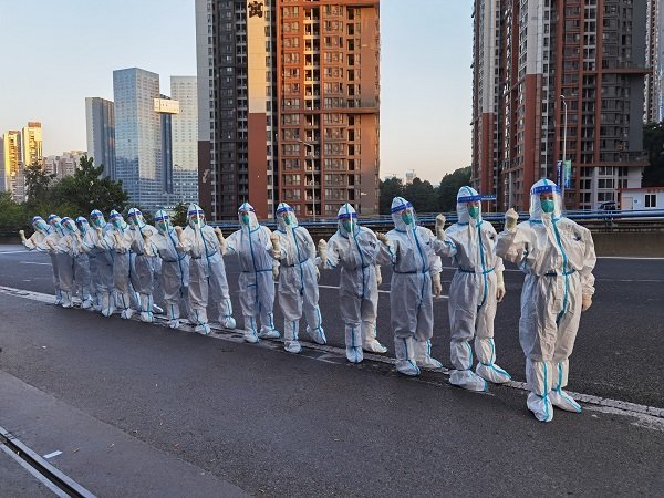 抗疫有我丨贵阳市黔东南商会为黔东南援筑医疗队“雪中送炭