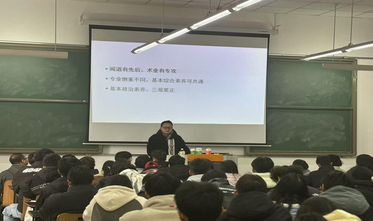 「勇担使命 逐梦前行」贵安新区到贵州民族大学开展职业指导