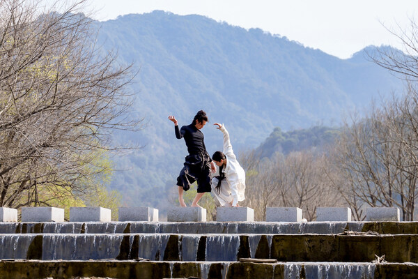 安岚携手复星艺术中心助力邱岸雄"觉山知水"艺术项目