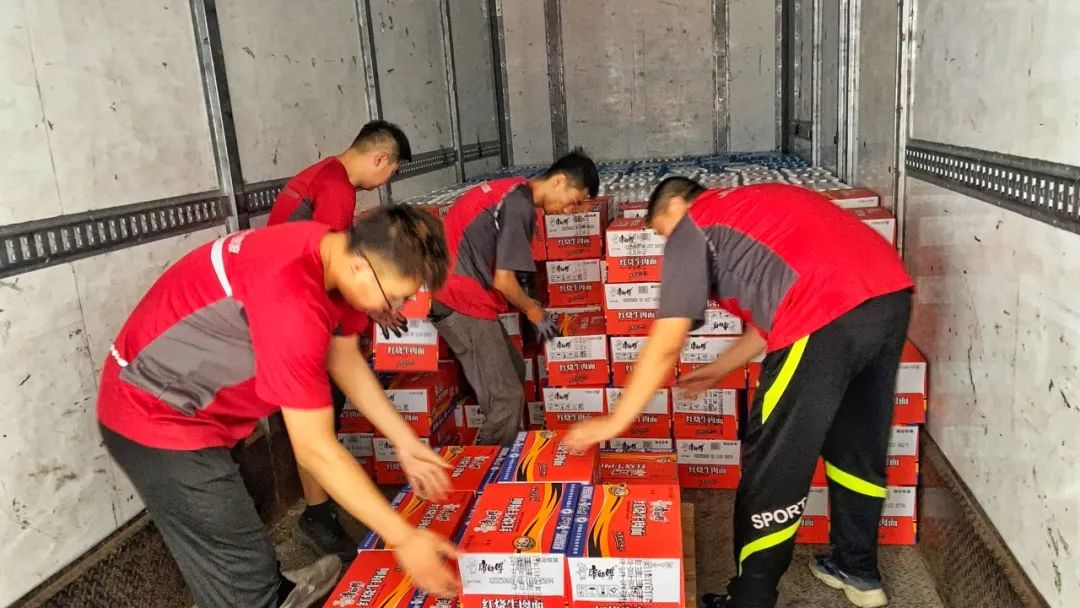 京东紧急驰援甘肃榆中洪灾,首批捐赠的救援物资已送达