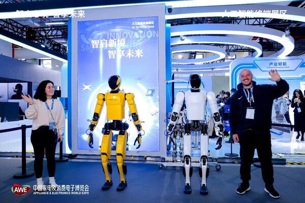 AWE2026现场直击，开普勒K2"大黄蜂"双展区亮相，工业级人形机器人实力吸睛