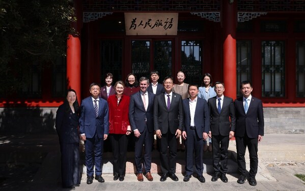 礼来CEO戴文睿到访清华 会见校长李路明