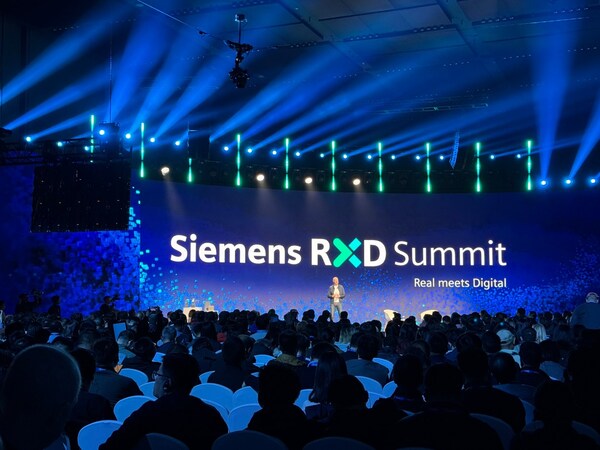 锚定工业AI'操作系统'，西门子在京发布新技术并拓展伙伴合作