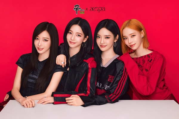 农心携手aespa推出第二波全球辛拉面宣传活动，传递"火辣幸福感"